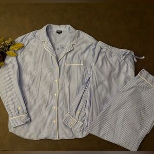 GAP Adult Soft Poplin Blue Pinstripe GAP Body PJ Pajama Set; Size M